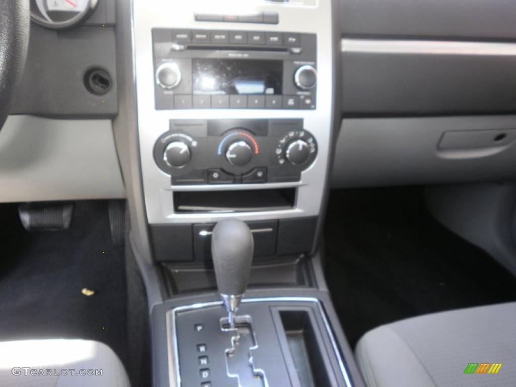 2009 Charger SE - Stone White / Dark Slate Gray/Light Slate Gray photo #30