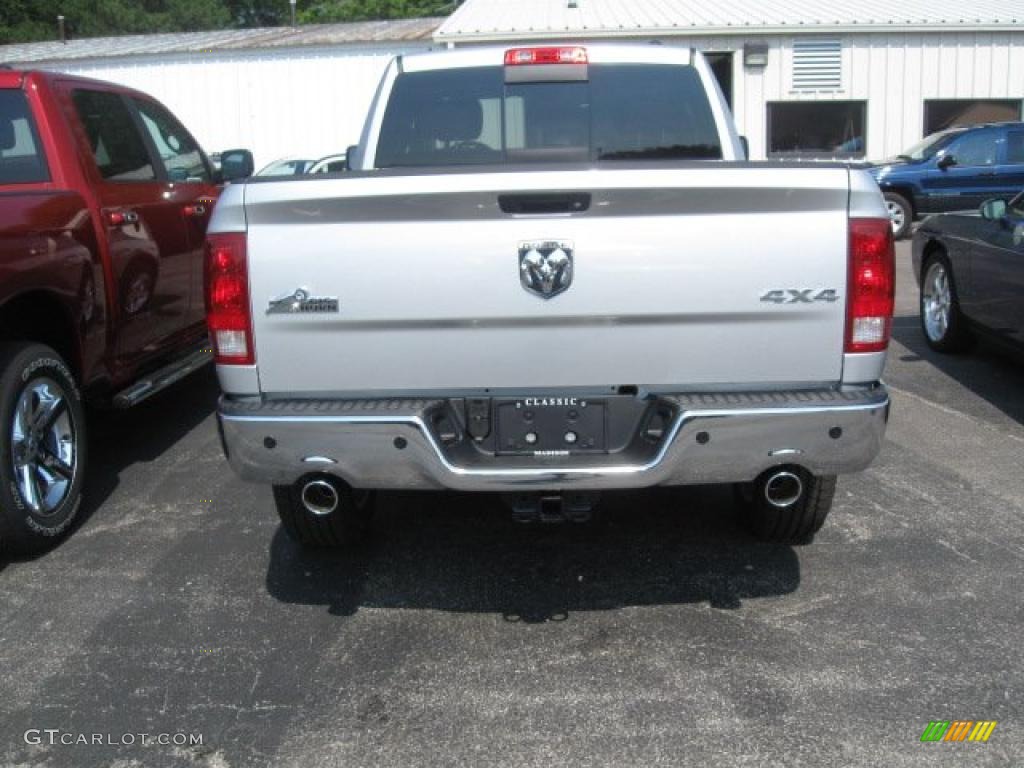 2010 Ram 1500 Big Horn Quad Cab 4x4 - Bright Silver Metallic / Dark Slate/Medium Graystone photo #4