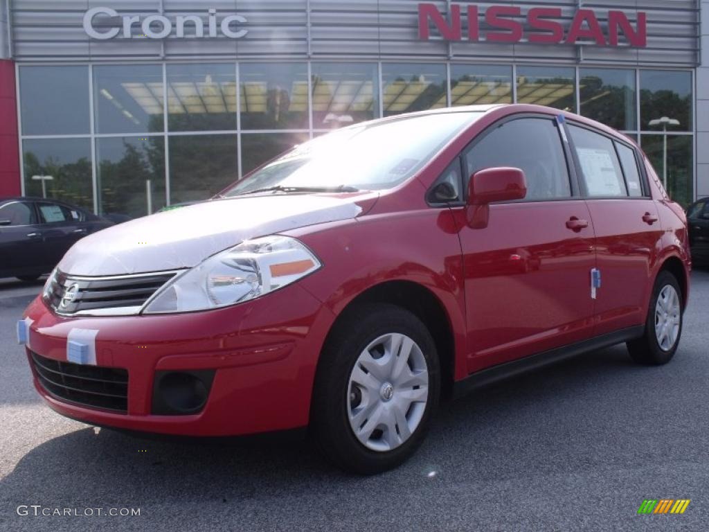 2011 Versa 1.8 S Hatchback - Red Alert / Charcoal photo #1