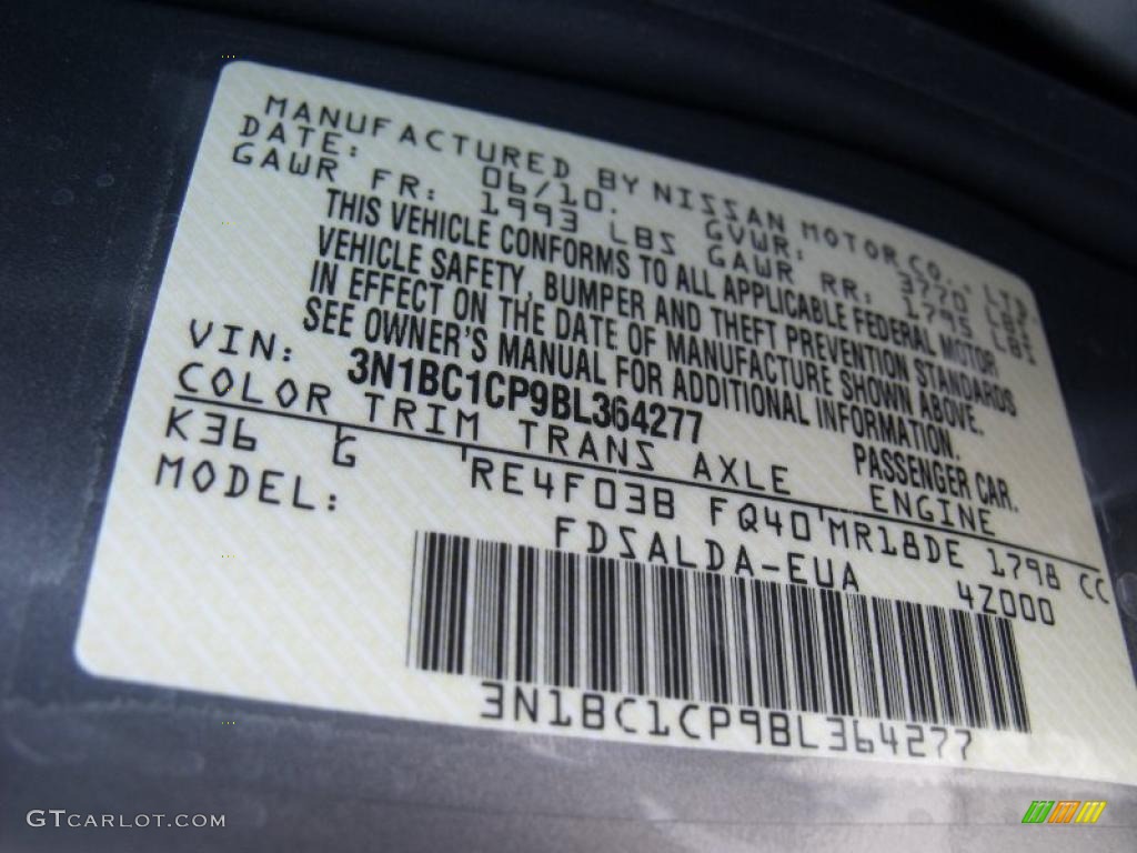 2011 Versa 1.8 S Hatchback - Magnetic Gray Metallic / Charcoal photo #16