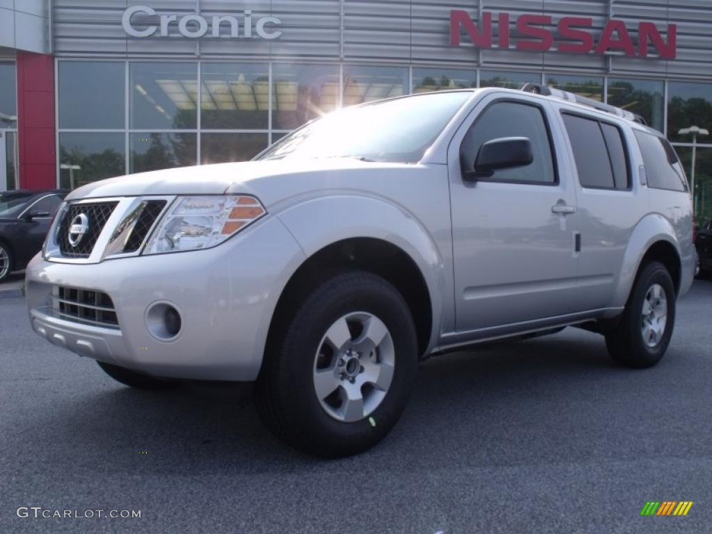 2010 Pathfinder S FE+ - Silver Lightning Metallic / Graphite photo #1