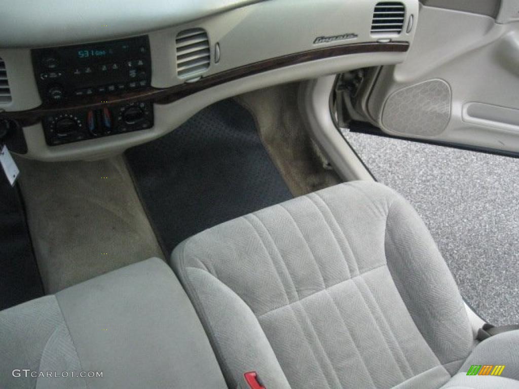 2004 Impala  - Sandstone Metallic / Medium Gray photo #26