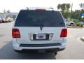 2006 Oxford White Lincoln Navigator Ultimate  photo #17