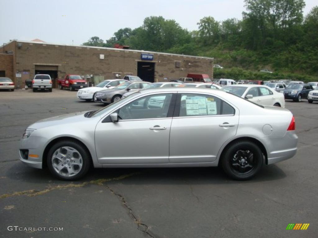 2010 Fusion SE - Brilliant Silver Metallic / Charcoal Black photo #6