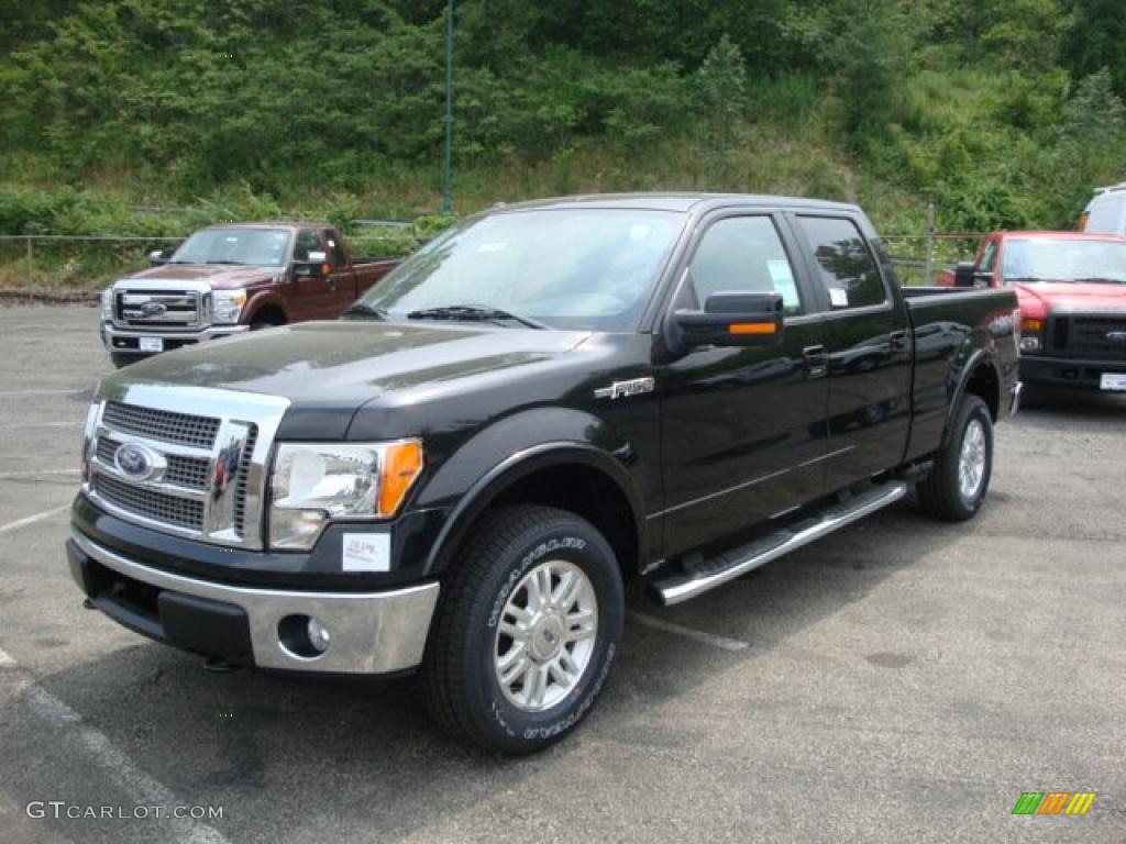 2010 F150 Lariat SuperCrew 4x4 - Tuxedo Black / Black photo #10