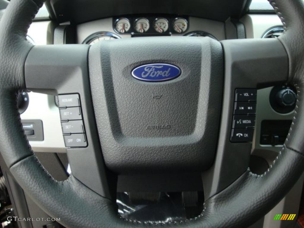 2010 F150 Lariat SuperCrew 4x4 - Tuxedo Black / Black photo #17