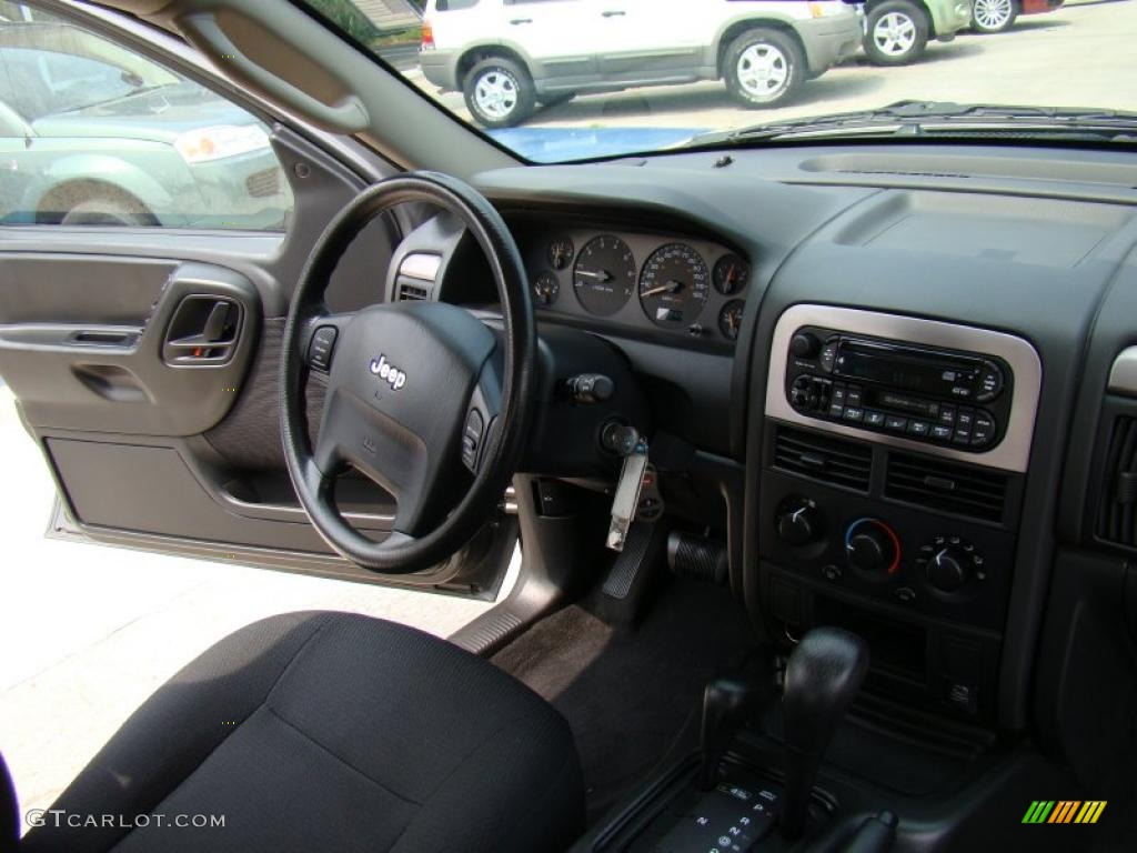 2003 Grand Cherokee Laredo 4x4 - Graphite Metallic / Dark Slate Gray photo #20