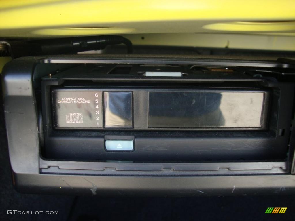 1997 A4 1.8T quattro Sedan - Brilliant Yellow / Black photo #29
