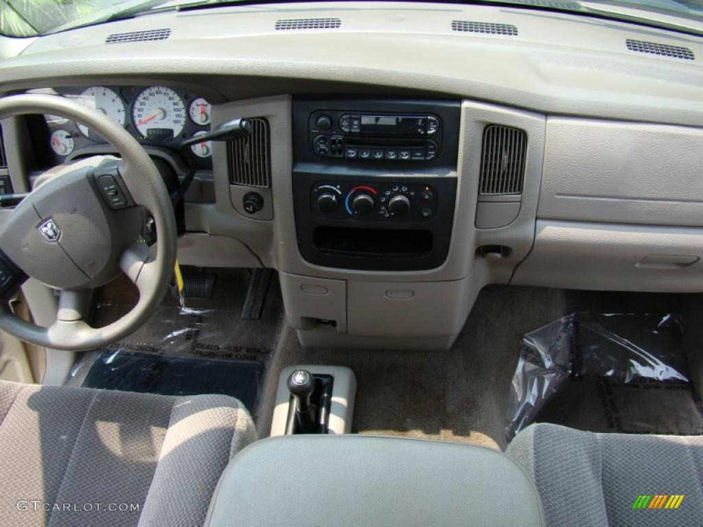 2004 Ram 1500 SLT Quad Cab 4x4 - Light Almond Pearl / Taupe photo #16