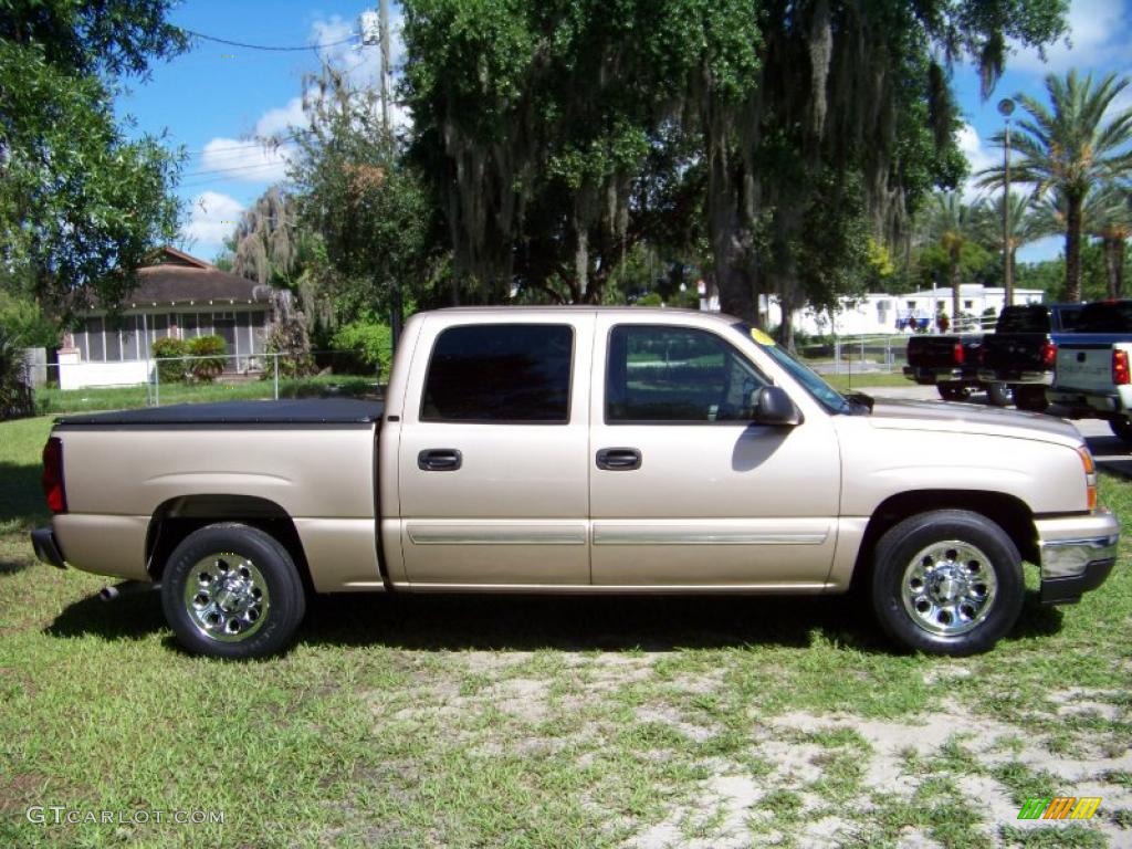 2007 Silverado 1500 Classic LS Crew Cab - Sandstone Metallic / Tan photo #4