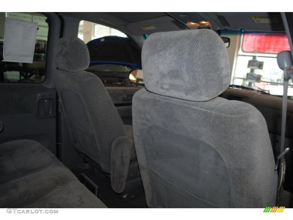 2002 Sedona LX - Misty Blue / Gray photo #21