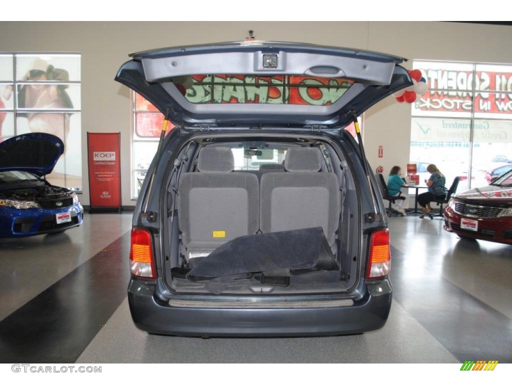 2002 Sedona LX - Misty Blue / Gray photo #25