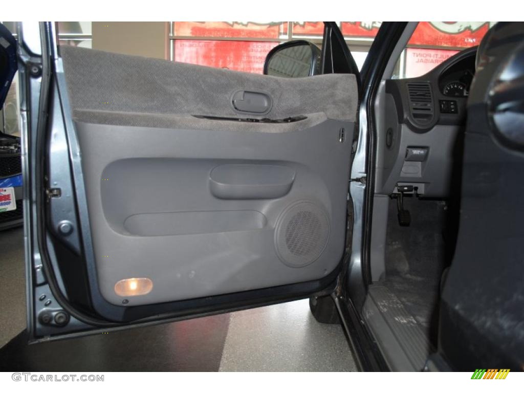 2002 Sedona LX - Misty Blue / Gray photo #43