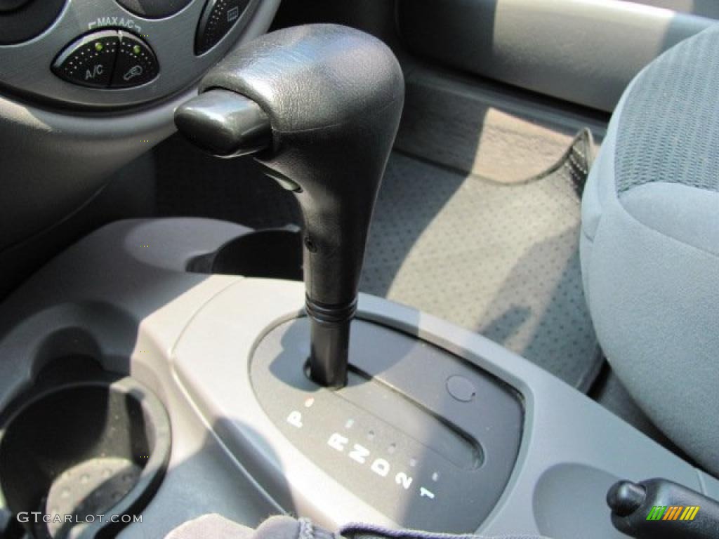 2002 Focus ZX5 Hatchback - Cloud 9 White / Medium Graphite photo #11