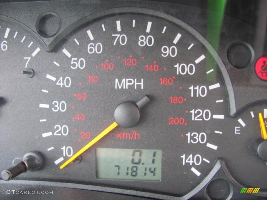 2002 Focus ZX5 Hatchback - Cloud 9 White / Medium Graphite photo #15