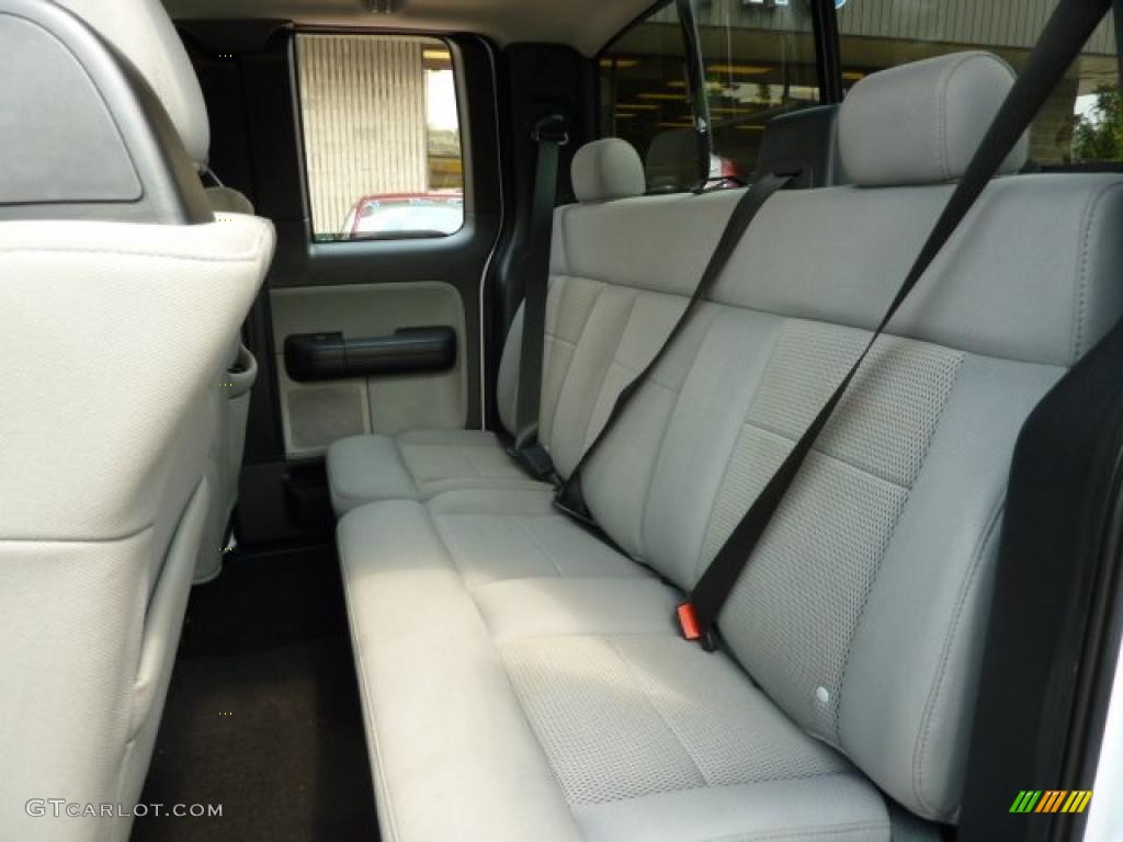 2006 F150 FX4 SuperCab 4x4 - Oxford White / Medium/Dark Flint photo #14