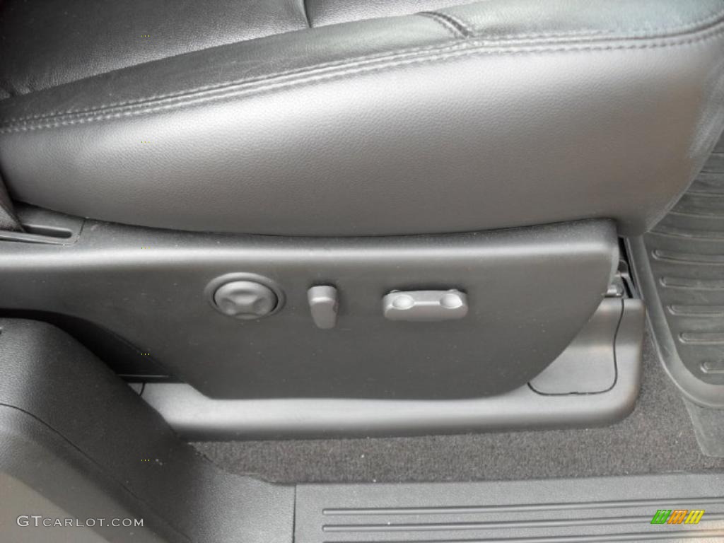 2007 Silverado 1500 LTZ Extended Cab 4x4 - Graystone Metallic / Ebony Black photo #17
