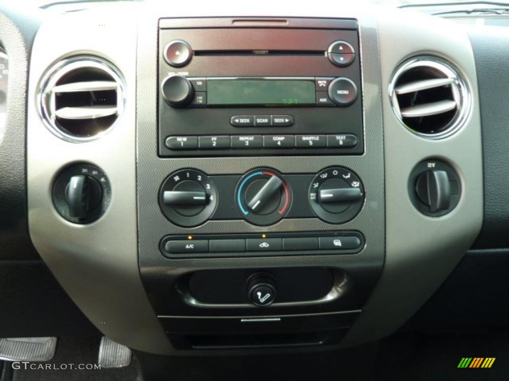 2006 F150 FX4 SuperCab 4x4 - Oxford White / Medium/Dark Flint photo #18