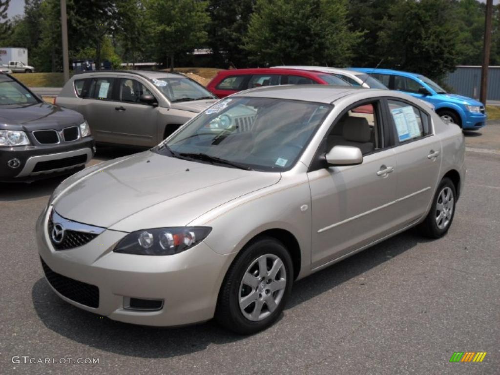 Shimmering Sand Metallic Mazda MAZDA3