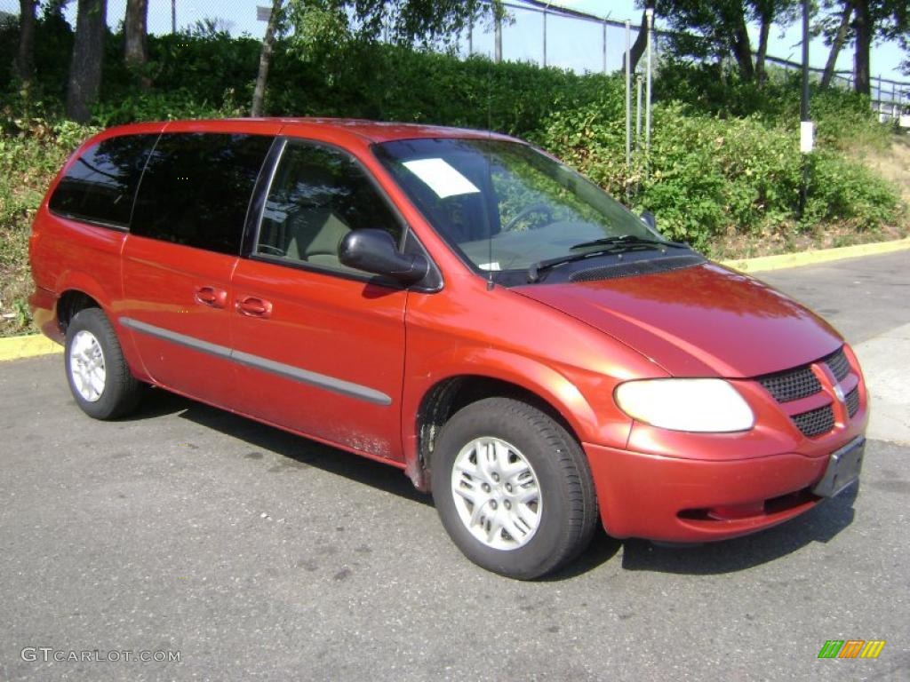 2002 Grand Caravan Sport - Inferno Red Pearl / Taupe photo #2