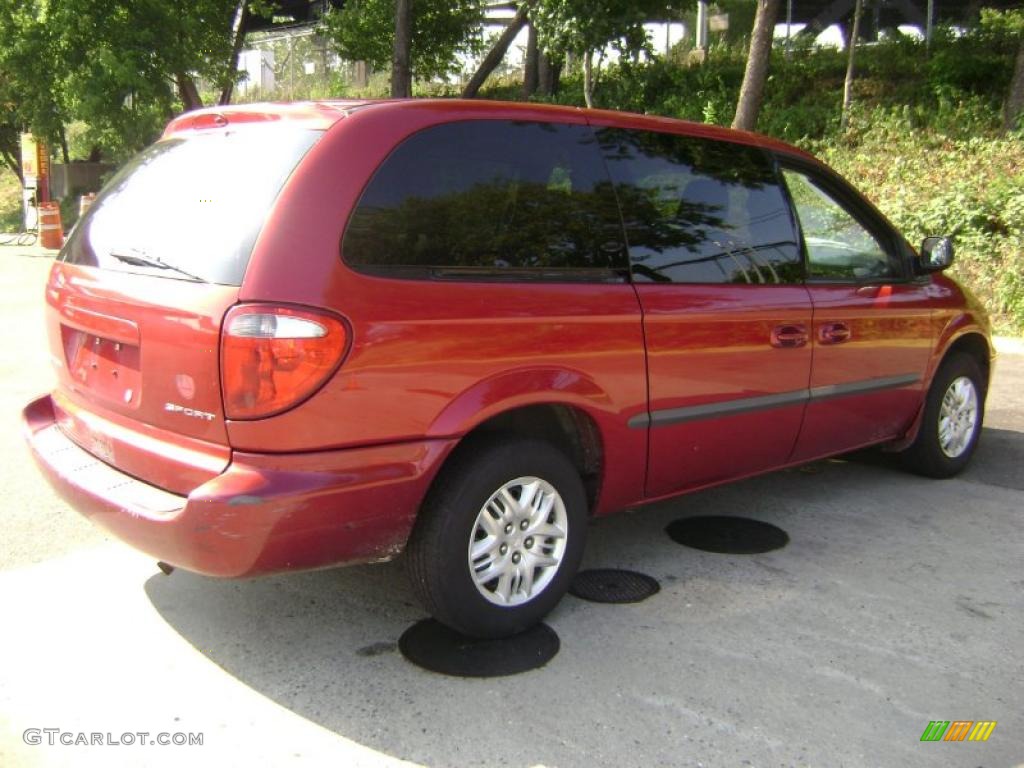 2002 Grand Caravan Sport - Inferno Red Pearl / Taupe photo #7