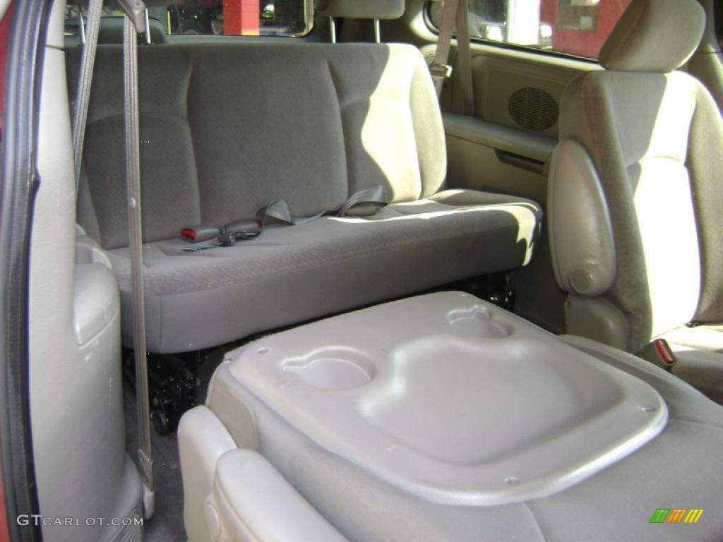2002 Grand Caravan Sport - Inferno Red Pearl / Taupe photo #15