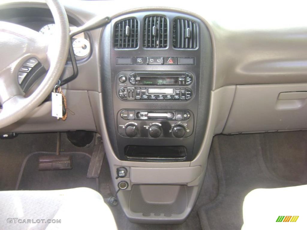 2002 Grand Caravan Sport - Inferno Red Pearl / Taupe photo #21