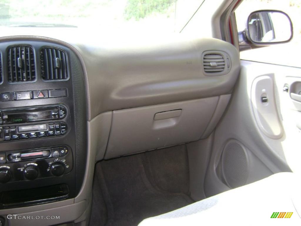 2002 Grand Caravan Sport - Inferno Red Pearl / Taupe photo #23