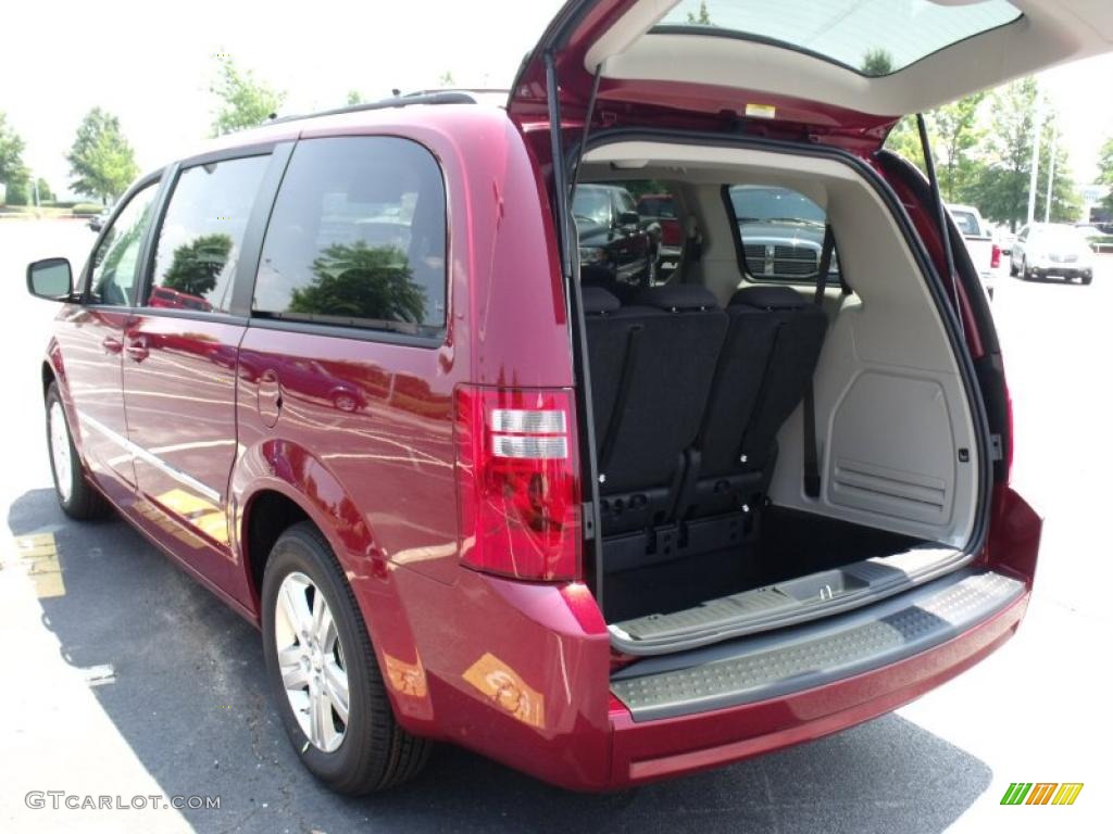 2010 Grand Caravan SXT Crew - Deep Cherry Red Crystal Pearl / Dark Slate Gray/Light Shale photo #8