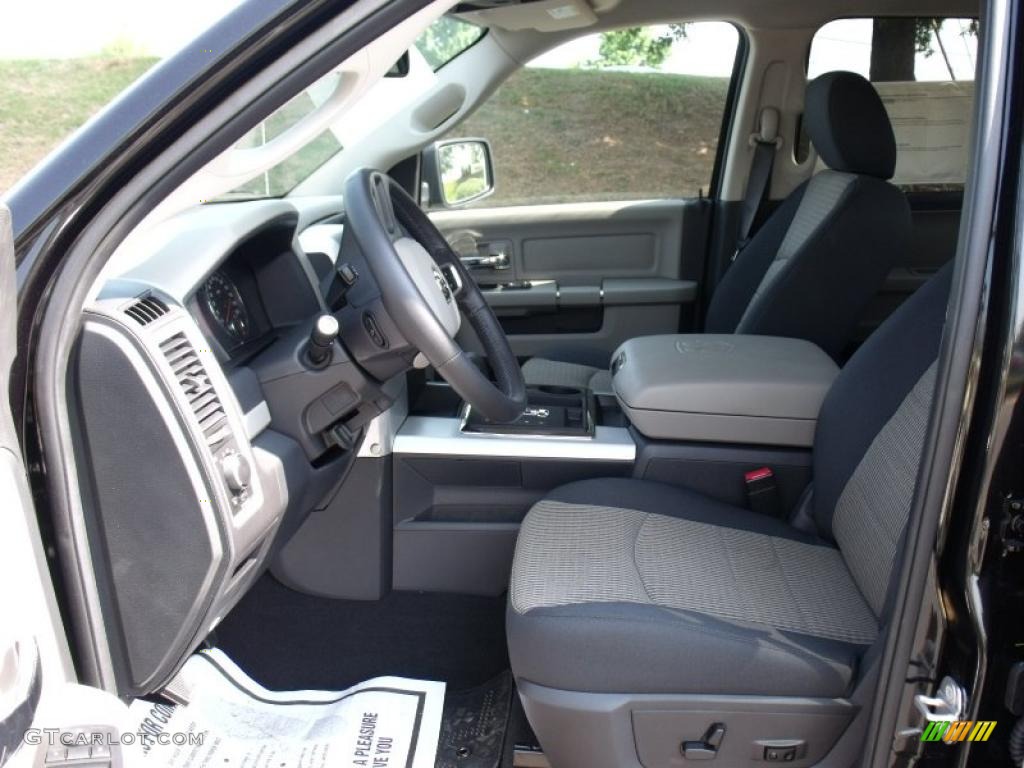 2010 Ram 1500 SLT Quad Cab 4x4 - Brilliant Black Crystal Pearl / Dark Slate/Medium Graystone photo #7