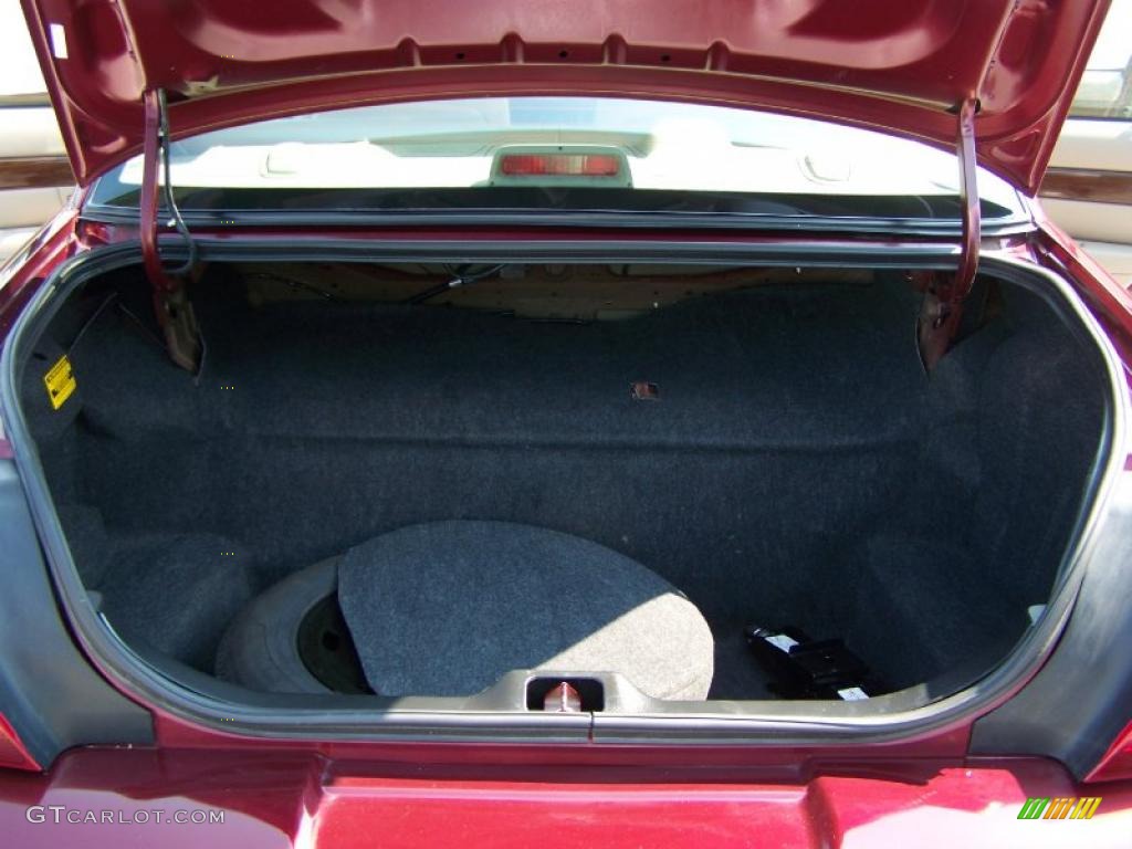 2004 Grand Marquis LS - Dark Toreador Red Metallic / Medium Parchment photo #14