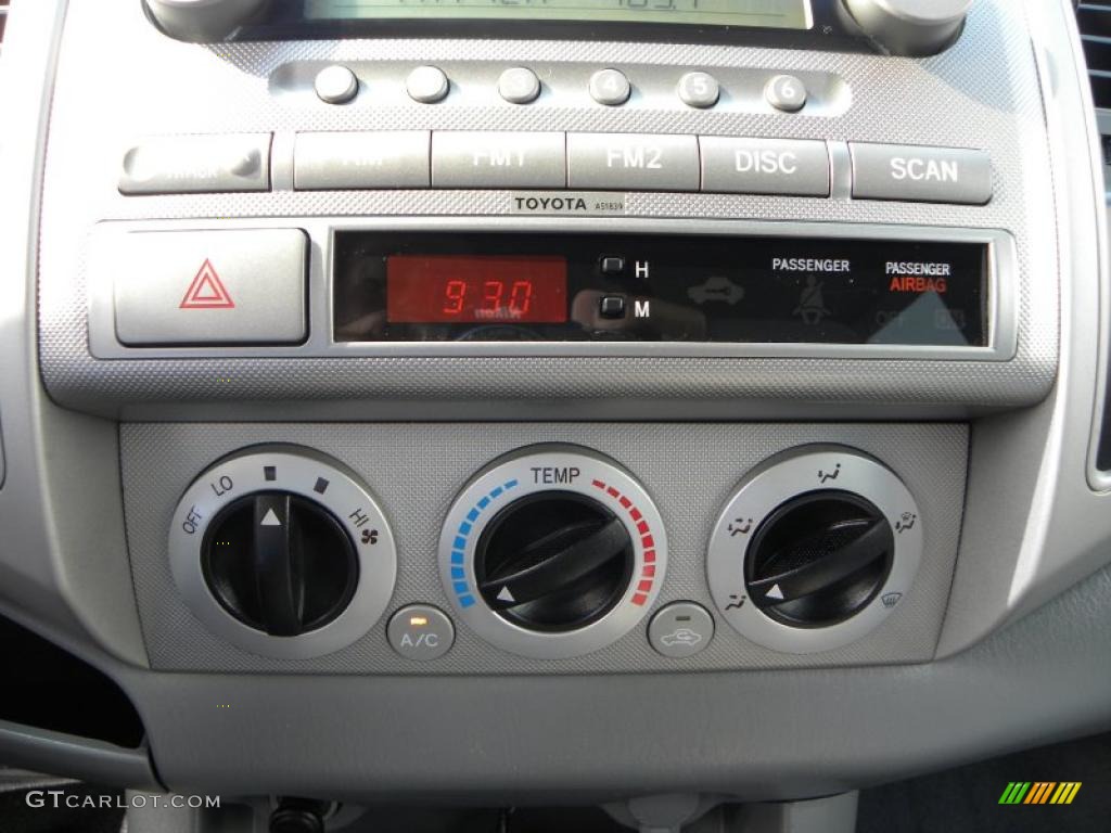 2007 Tacoma V6 SR5 PreRunner Double Cab - Radiant Red / Graphite Gray photo #20