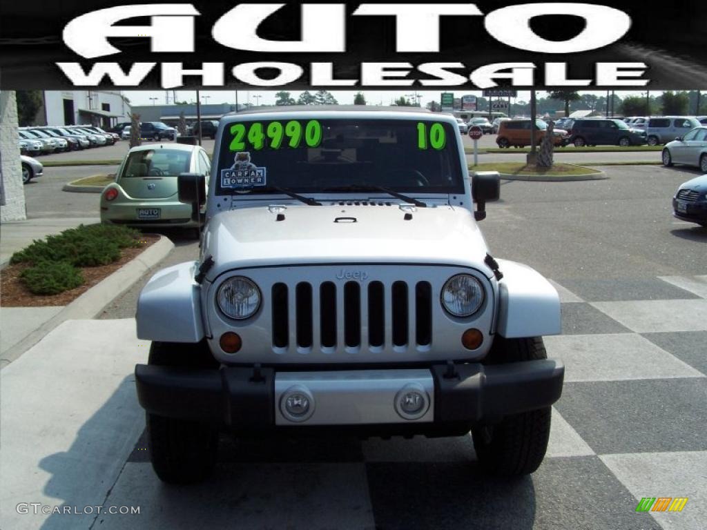 2010 Wrangler Sahara 4x4 - Bright Silver Metallic / Dark Slate Gray/Medium Slate Gray photo #2