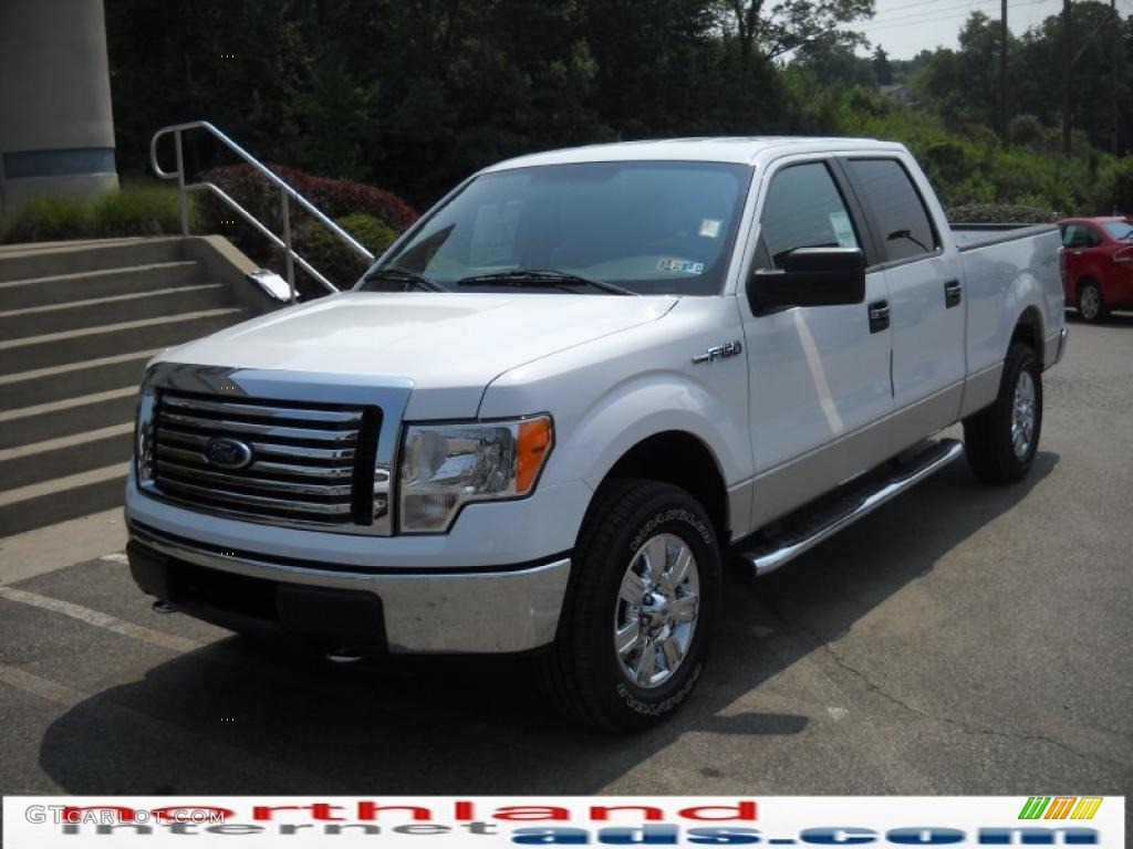 2010 F150 XLT SuperCrew 4x4 - Oxford White / Medium Stone photo #2