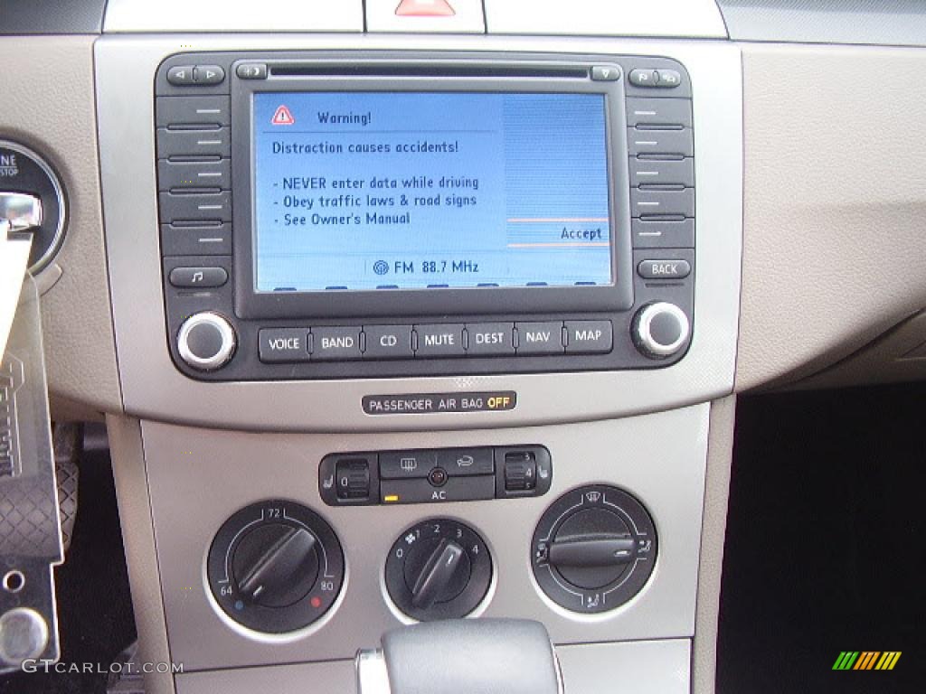 2006 Passat 2.0T Sedan - United Grey Metallic / Pure Beige photo #26