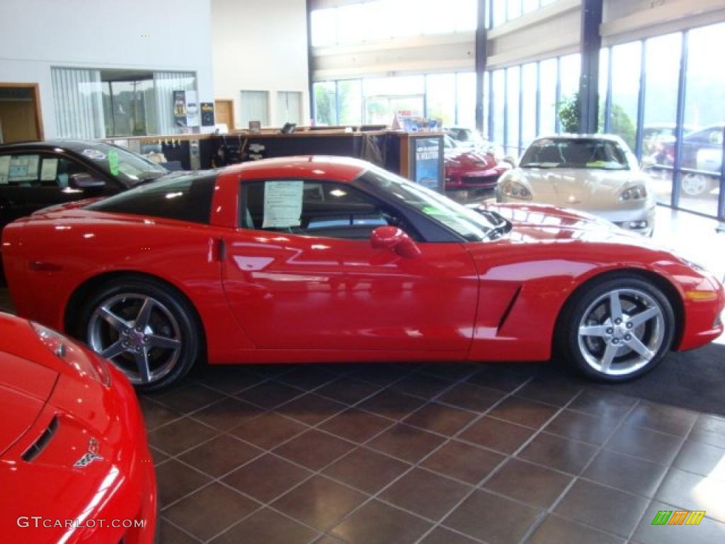 2006 Corvette Coupe - Victory Red / Ebony Black photo #2