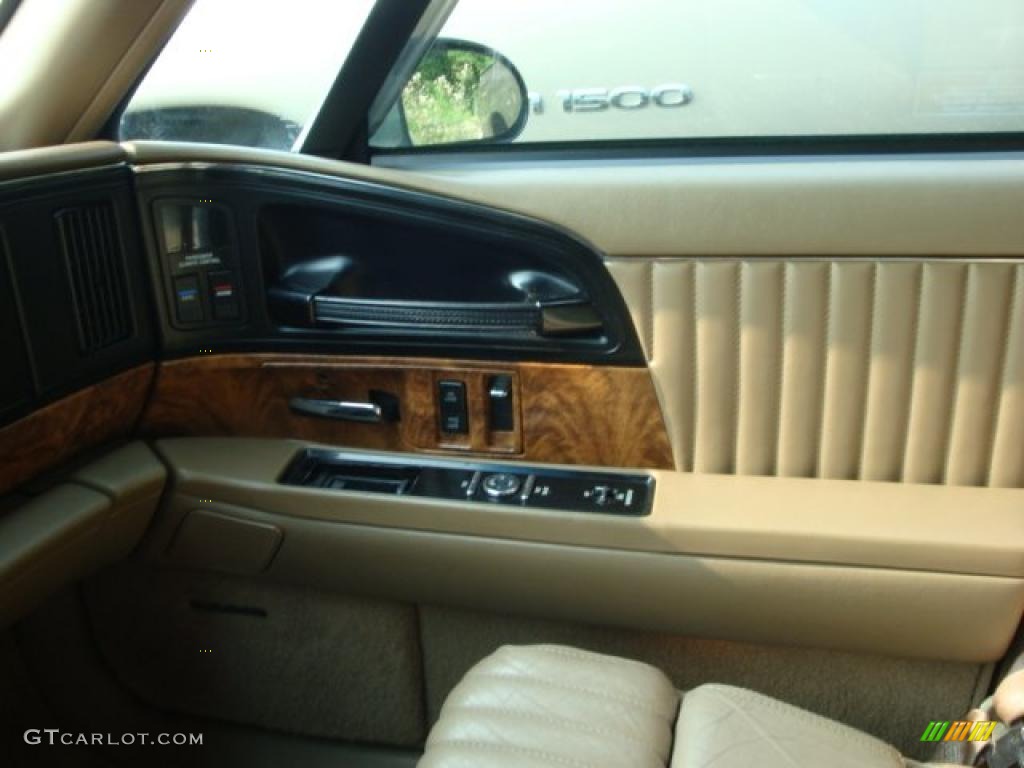 1995 Park Avenue  - Polo Green Metallic / Taupe photo #12