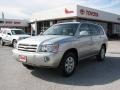 2002 Millennium Silver Metallic Toyota Highlander V6 4WD  photo #2