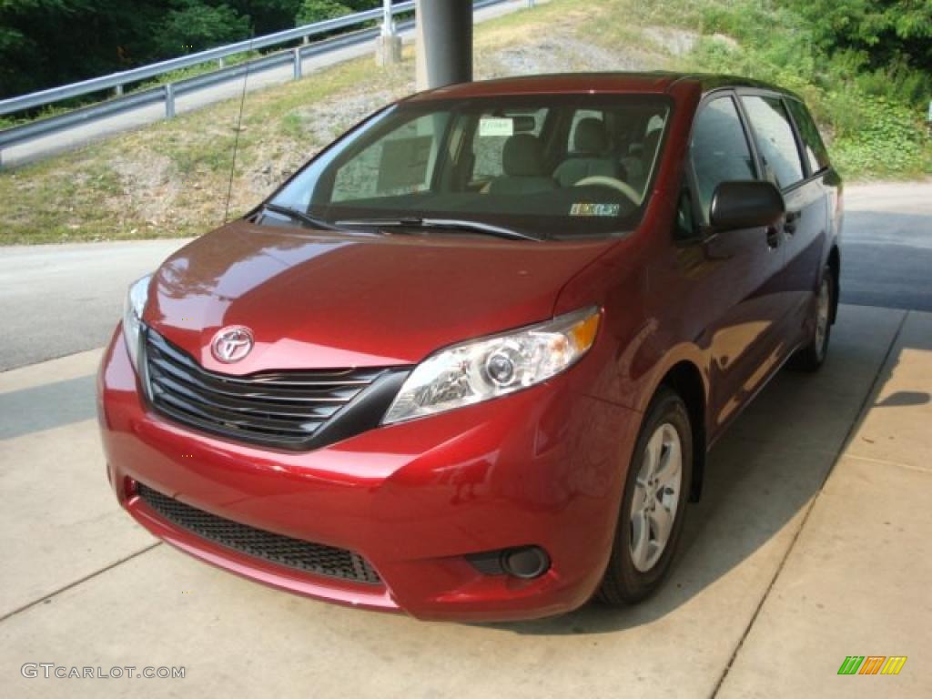 2011 Sienna  - Salsa Red Pearl / Bisque photo #5