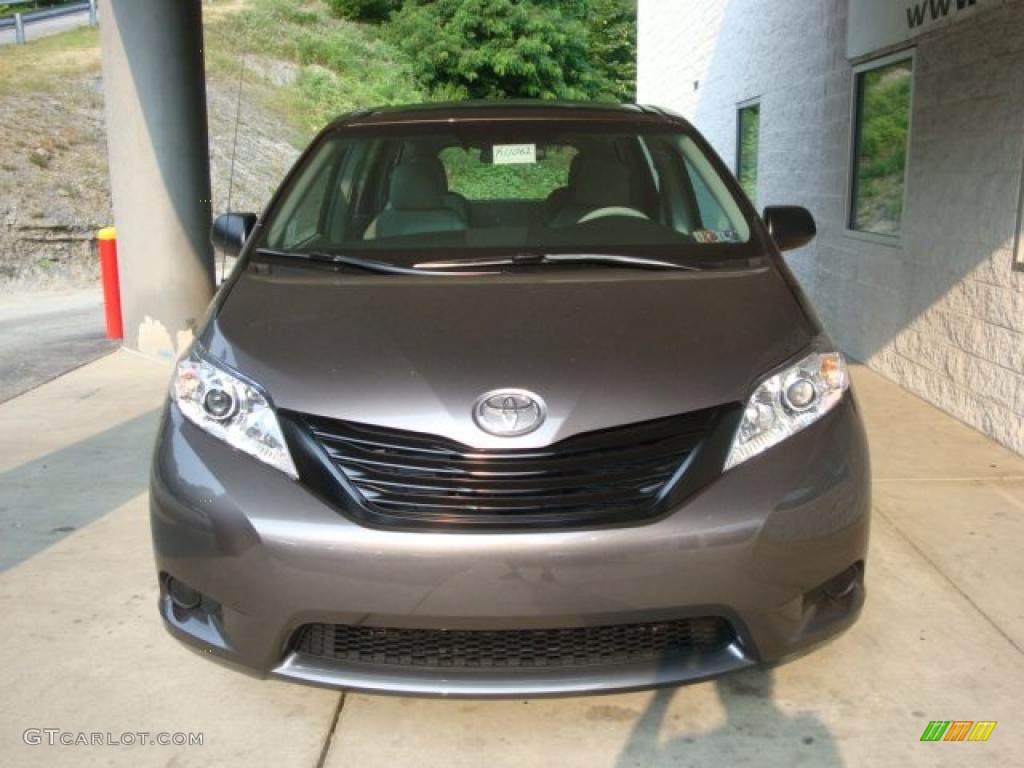 2011 Sienna  - Predawn Gray Mica / Light Gray photo #6