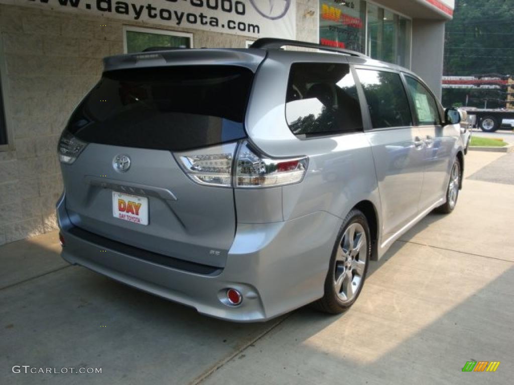 2011 Sienna SE - Silver Sky Metallic / Dark Charcoal photo #2