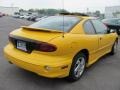 2002 Yellow Pontiac Sunfire SE Coupe  photo #2