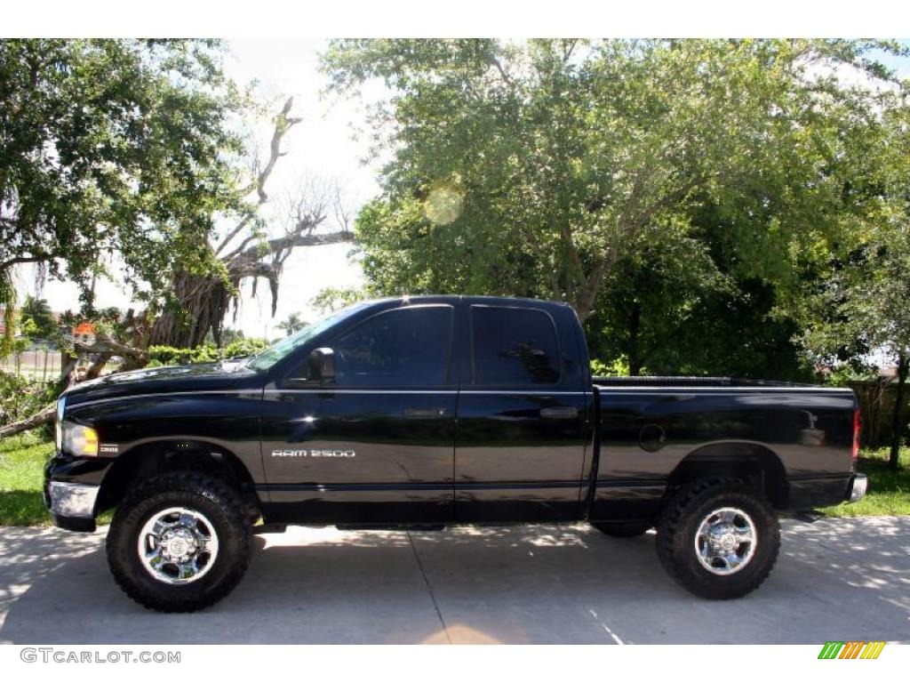 2003 Ram 2500 SLT Quad Cab 4x4 - Black / Taupe photo #3