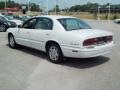 2000 Bright White Buick Park Avenue   photo #2