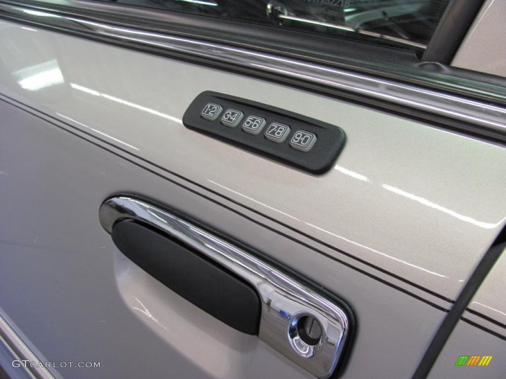 2006 Grand Marquis LS - Silver Birch Metallic / Charcoal Black photo #22