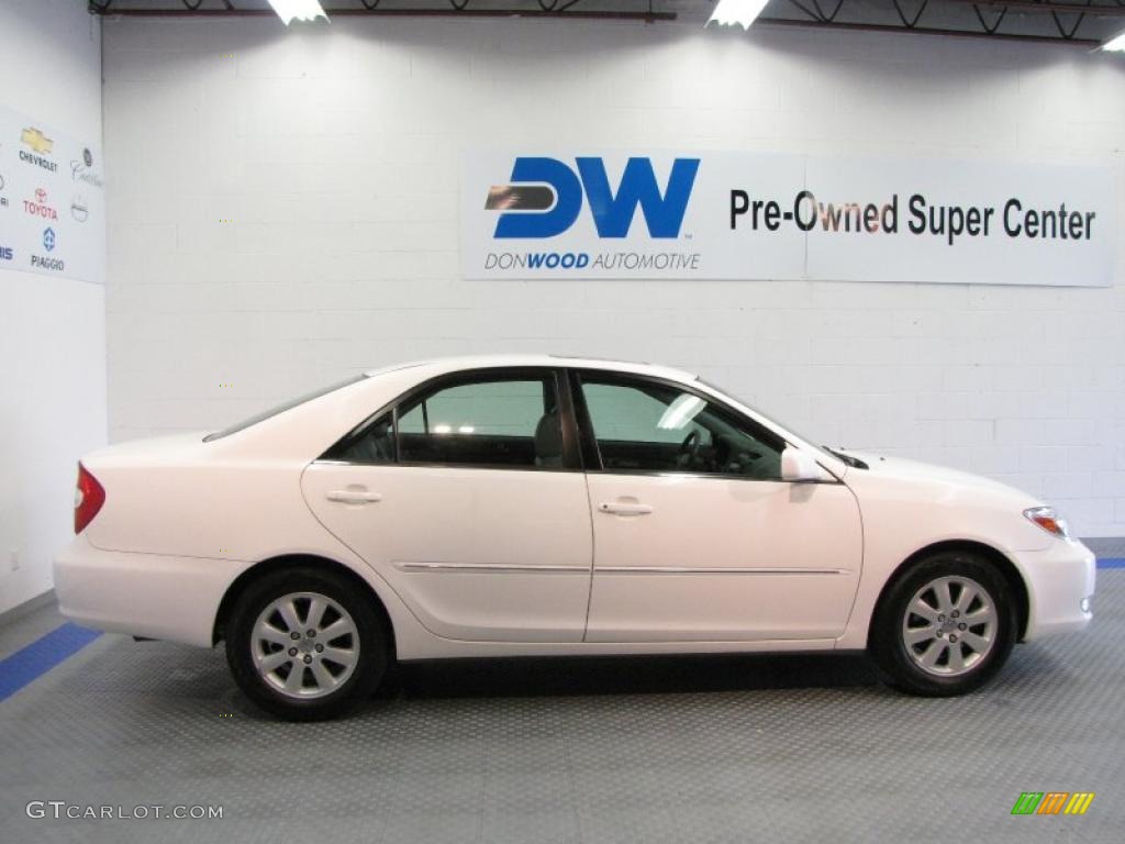 2004 Camry XLE V6 - Super White / Stone photo #5