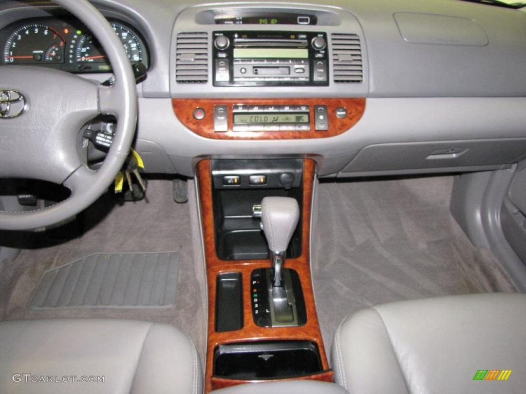2004 Camry XLE V6 - Super White / Stone photo #16