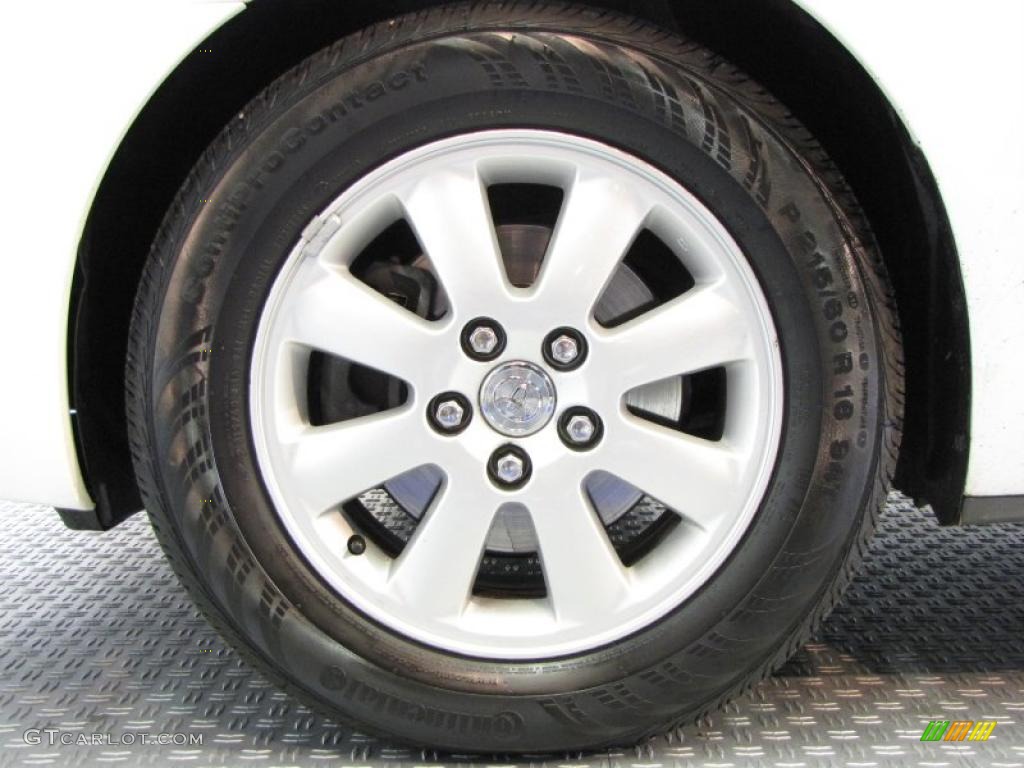 2004 Camry XLE V6 - Super White / Stone photo #19