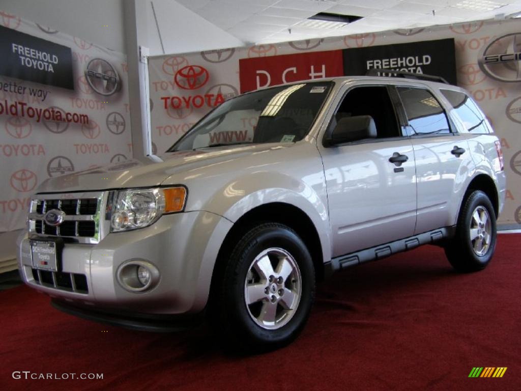 Brilliant Silver Metallic Ford Escape