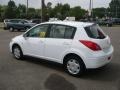 Fresh Powder - Versa 1.8 S Hatchback Photo No. 6